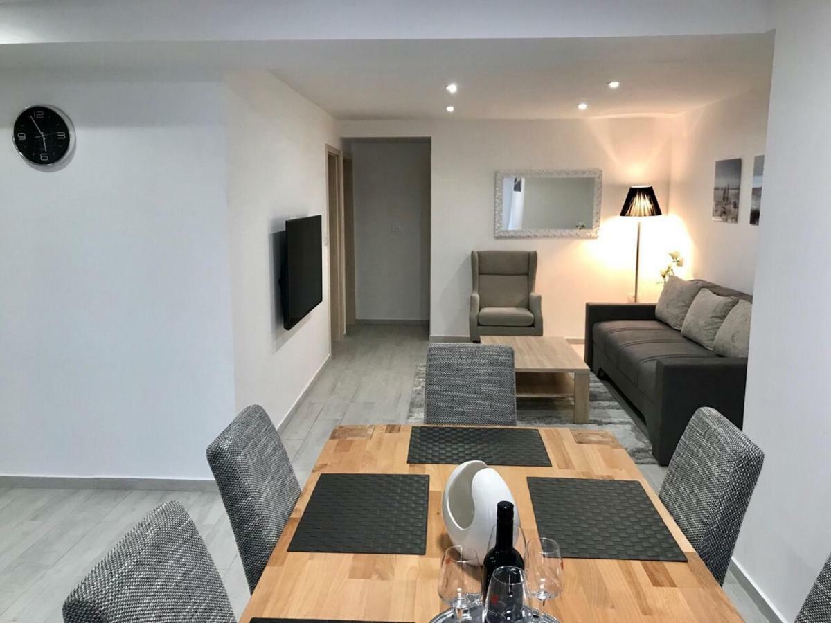 Apartma Sonja *